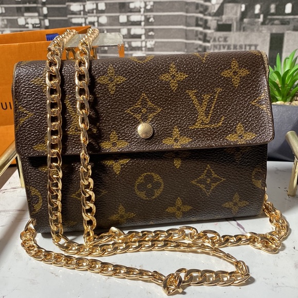 Louis Vuitton Handbags - Authentic Louis Vuitton Monogram Wallet